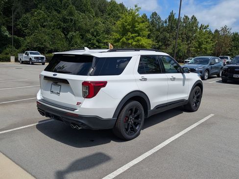 Certified 2023 Ford Explorer ST w/ Equipment Group 401A AWD/4WD image 4