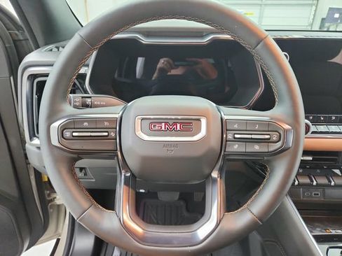 Used 2026 GMC Canyon AT4 w/ Technology Plus Package AWD/4WD image 25
