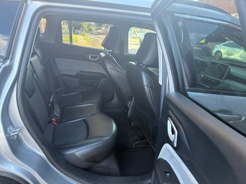 Used 2022 Jeep Compass Latitude w/ Convenience Group AWD/4WD image 9