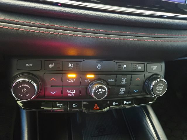 Used 2021 Dodge Durango R/T w/ Blacktop Package AWD/4WD image 28