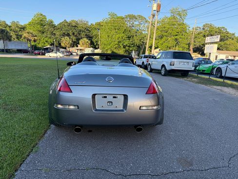 Used 2004 Nissan 350Z Touring RWD image 7