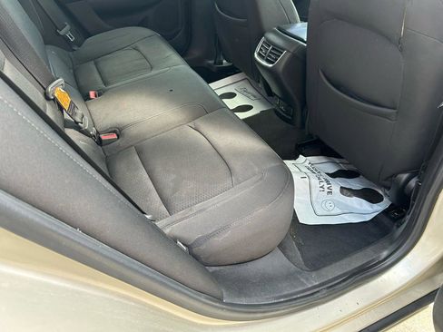 Used 2016 Chevrolet Malibu LT image 11