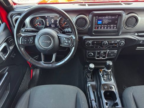 Used 2019 Jeep Wrangler Unlimited Sport S AWD/4WD image 17