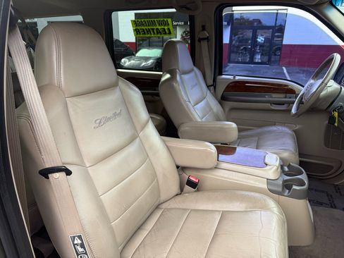 Used 2002 Ford Excursion Limited image 25