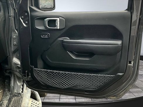 Used 2018 Jeep Wrangler Sport w/ Quick Order Package 24S AWD/4WD image 19