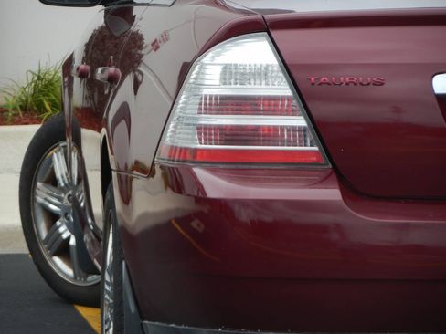 Used 2008 Ford Taurus Limited AWD/4WD image 1