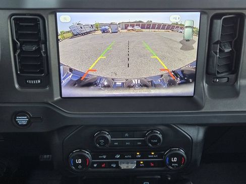 Certified 2025 Ford Bronco Badlands AWD/4WD image 17