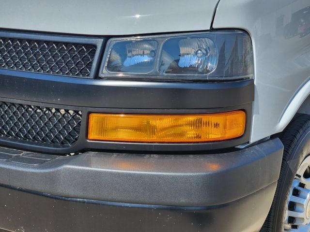 Used 2025 Chevrolet Express 3500 LS RWD image 15