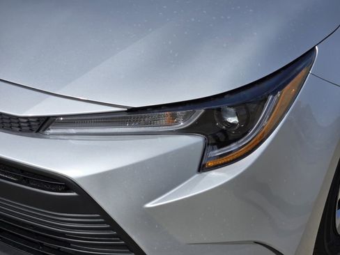 Certified 2026 Toyota Corolla LE image 5