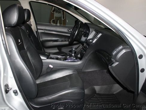 Used 2011 INFINITI G37 x Sedan w/ Premium Pkg image 29