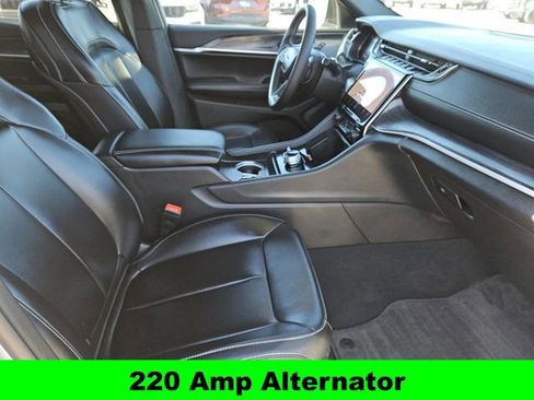 Used 2025 Jeep Grand Cherokee L Limited w/ Trailer Tow Package image 32