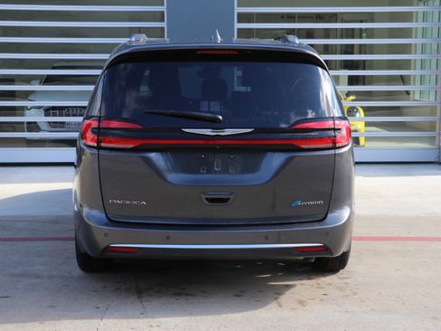 Used 2022 Chrysler Pacifica Pinnacle image 12