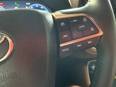 Used 2026 Toyota Grand Highlander AWD Hybrid image 23