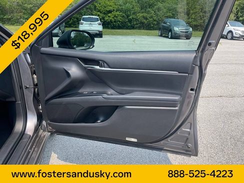Used 2018 Toyota Camry SE FWD image 20