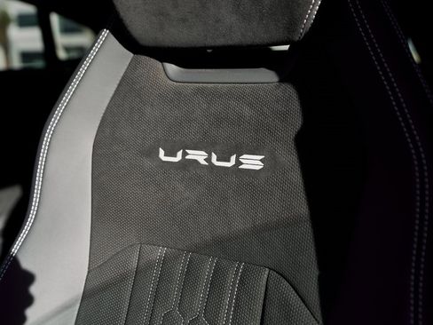 Used 2024 Lamborghini Urus Performante image 51