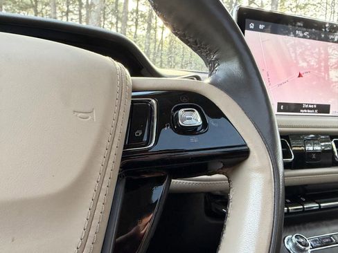 Used 2023 Lincoln Aviator Reserve w/ Equipment Group 201A image 26