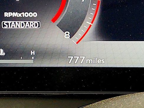 Used 2025 Nissan Kicks SR w/ SR Premium Package image 14