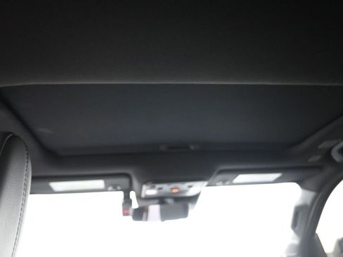 Used 2025 Toyota Tacoma Limited image 14