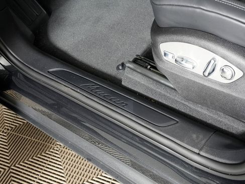 New 2026 Porsche Macan image 18