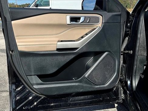 Used 2022 Ford Explorer XLT w/ Equipment Group 202A image 20