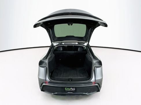 Used 2026 Tesla Model Y AWD image 28