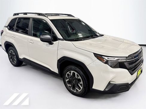 Used 2026 Subaru Forester Premium AWD/4WD image 3