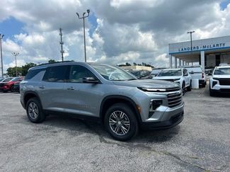 Used 2026 Chevrolet Traverse LT FWD video 1