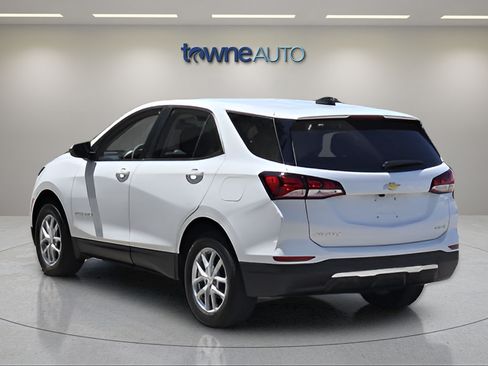 Used 2024 Chevrolet Equinox LT w/ LPO, Floor Liner Package AWD/4WD image 3