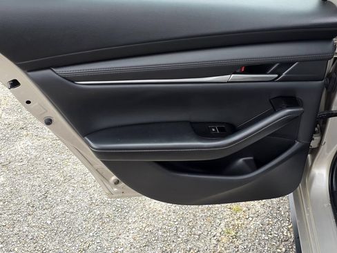 Used 2024 MAZDA MAZDA3 s FWD image 29