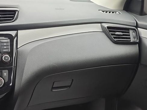 Used 2020 Nissan Rogue Sport SL w/ Premium Package image 32