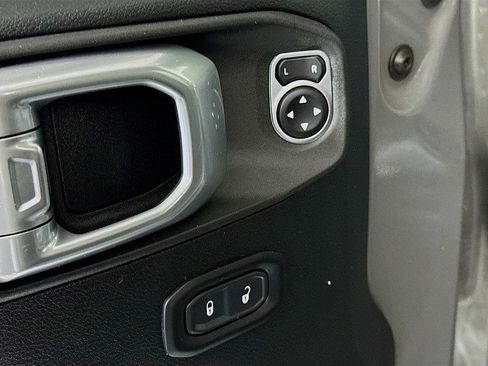 Used 2020 Jeep Wrangler Unlimited Sport S image 18