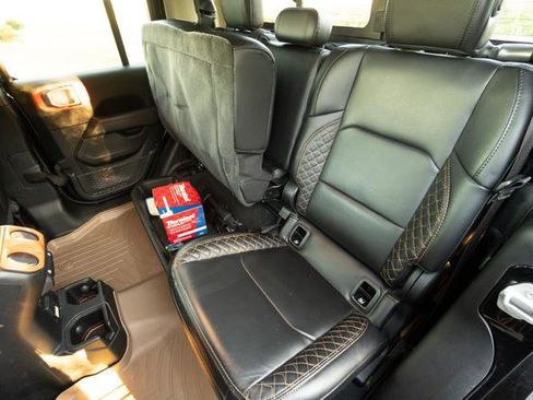 Used 2021 Jeep Gladiator Overland image 26