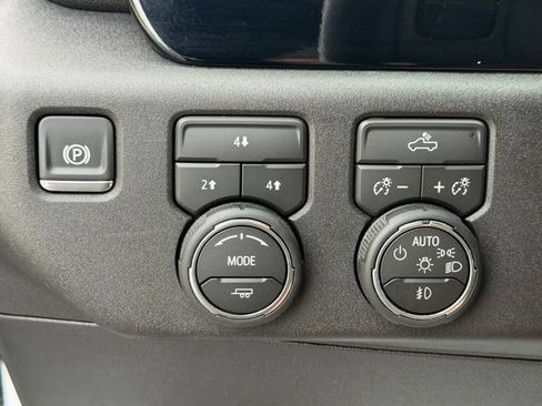 Certified 2026 Chevrolet Silverado 2500 LT AWD/4WD image 28