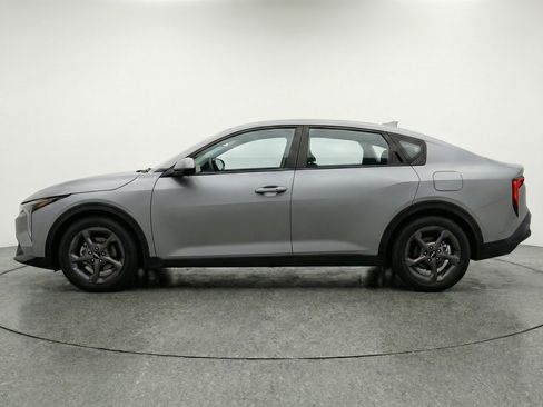 Used 2025 Kia K4 LXS image 5