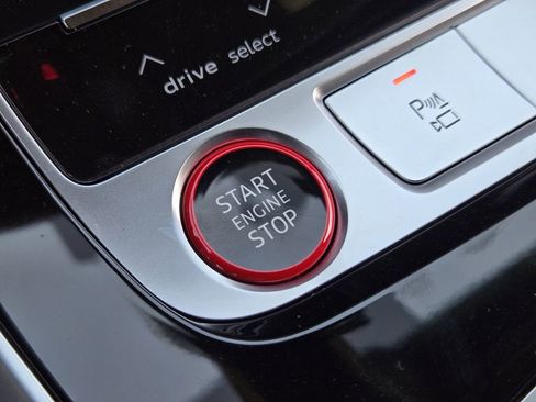 New 2026 Audi SQ7 Premium Plus image 25