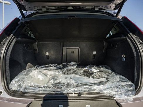 New 2026 Volvo XC40 B5 Plus w/ Protection Package Premier image 10