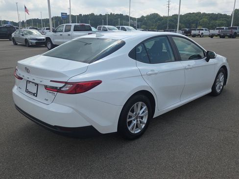 Used 2025 Toyota Camry LE FWD image 6