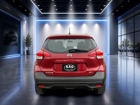 Used 2019 Nissan Kicks SV FWD image 5