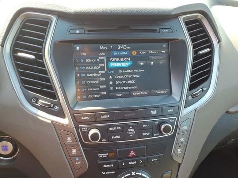 Used 2017 Hyundai Santa Fe Limited AWD/4WD image 23