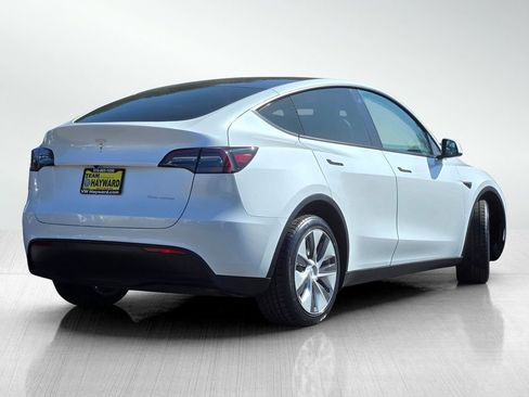 Used 2023 Tesla Model Y Long Range image 4