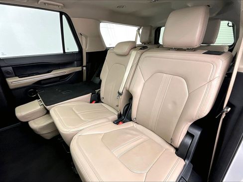 Used 2024 Ford Expedition Max Limited image 19