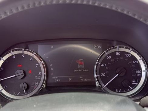 Used 2023 Toyota Highlander XLE FWD image 23