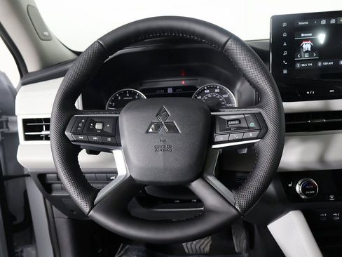 New 2026 Mitsubishi Outlander SE FWD image 41