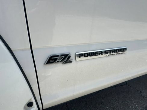 Used 2018 Ford F250 Platinum w/ Platinum Ultimate Package AWD/4WD image 10