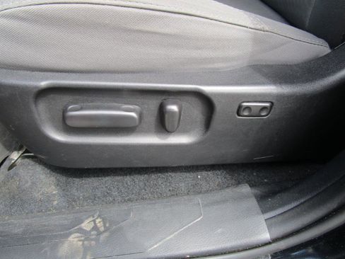 Used 2020 Toyota Tacoma SR5 image 11