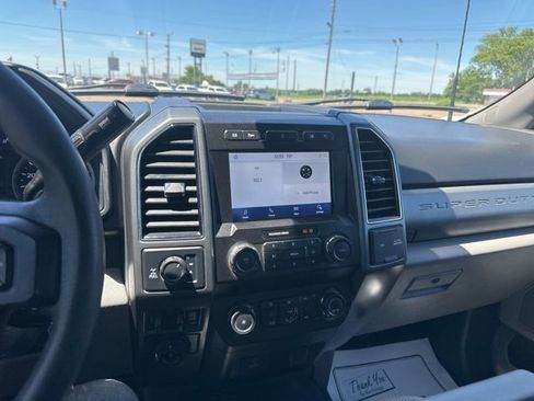 Used 2022 Ford F350 XLT w/ XLT Premium Package AWD/4WD image 34