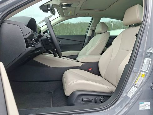 Used 2025 Honda Accord EX-L image 13
