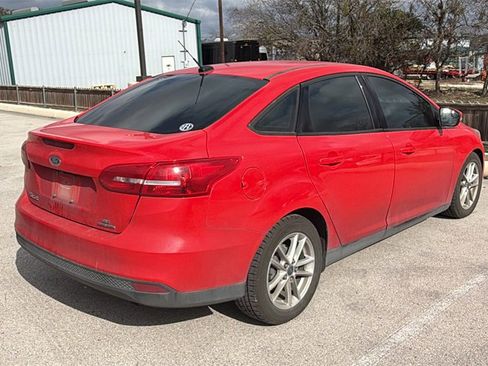Used 2015 Ford Focus SE image 7