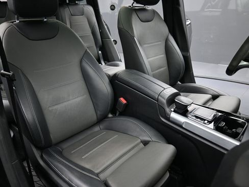 Used 2021 Mercedes-Benz GLB 35 AMG 4MATIC image 20