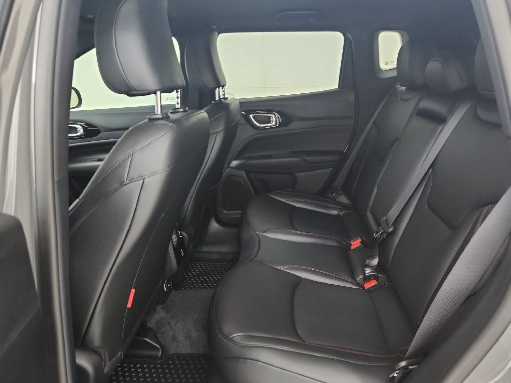 New 2026 Jeep Compass Trailhawk AWD/4WD image 30